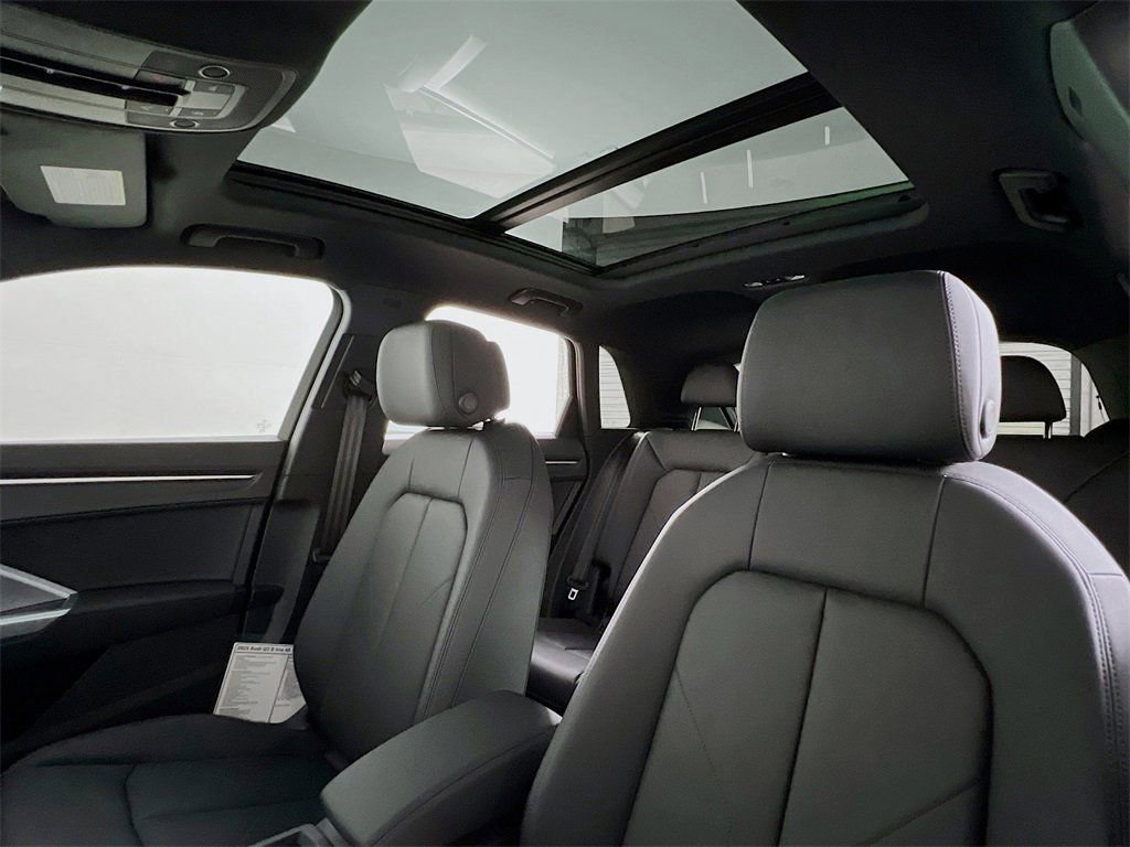 New 2025 Audi Q3 2.0T Premium image 13