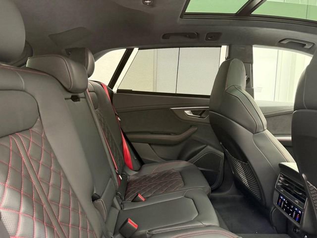 New 2026 Audi SQ8 Prestige image 4
