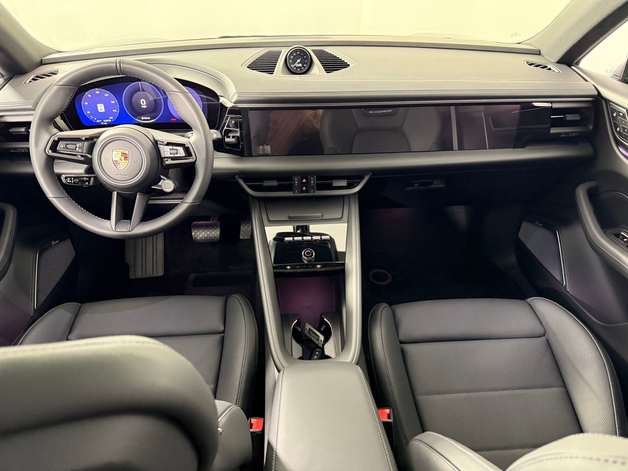 New 2025 Porsche Macan Electric image 17