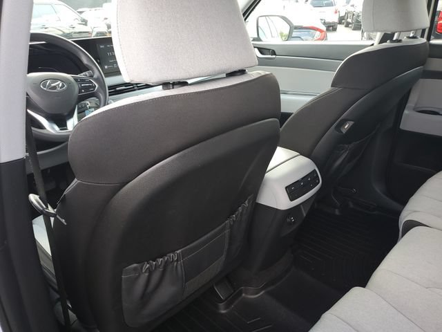Used 2021 Hyundai Palisade SE AWD/4WD image 15