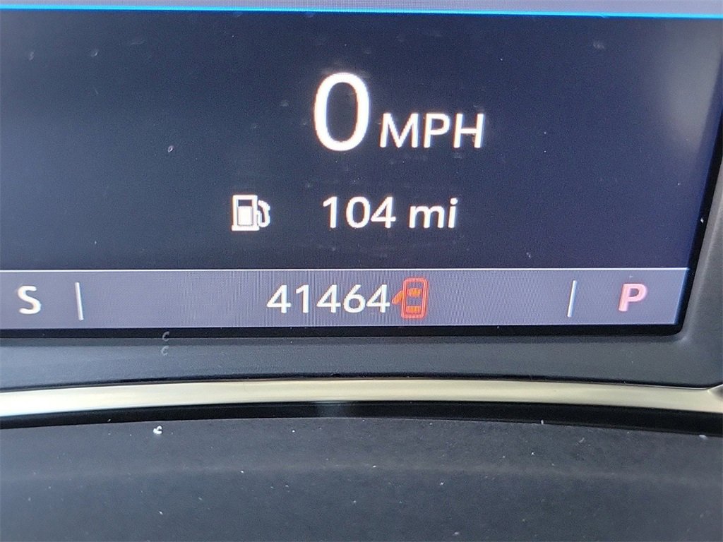 Used 2024 GMC Terrain SLT image 24