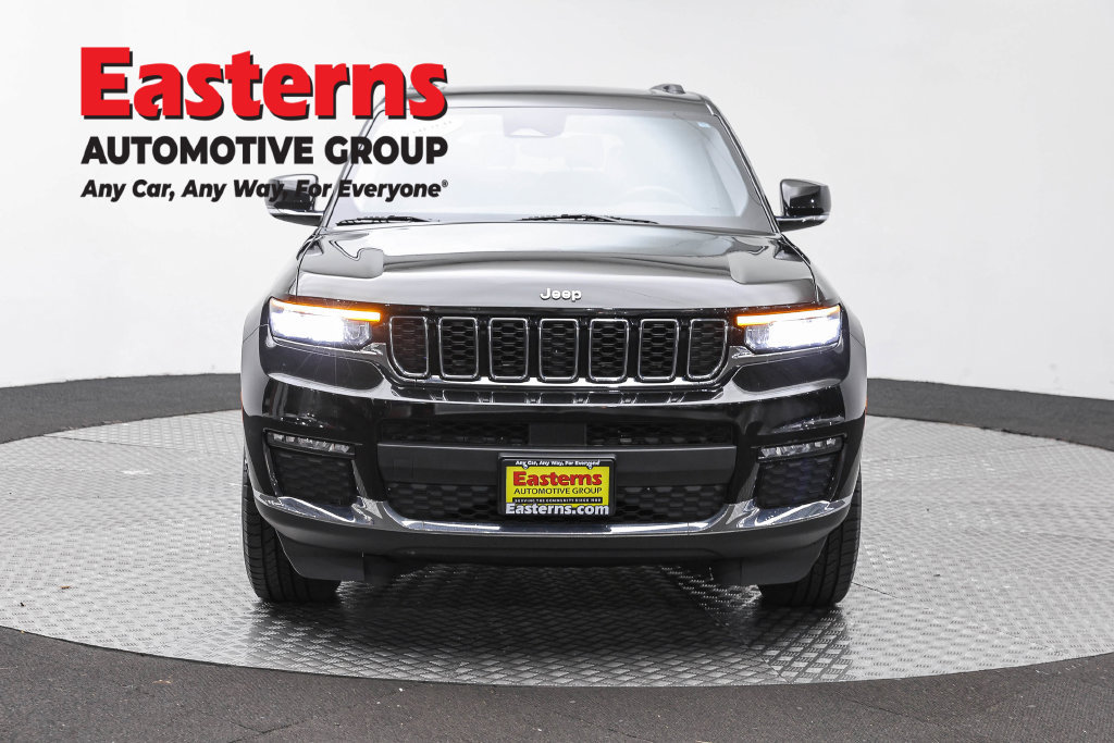 Used 2023 Jeep Grand Cherokee L Limited AWD/4WD image 4