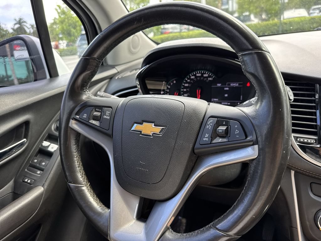 Used 2019 Chevrolet Trax LT w/ LT Convenience Package FWD image 52
