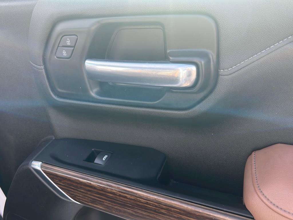Used 2022 Chevrolet Silverado 1500 High Country image 26