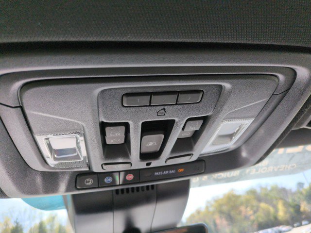 Used 2025 Chevrolet Silverado 1500 ZR2 w/ Technology Package image 24