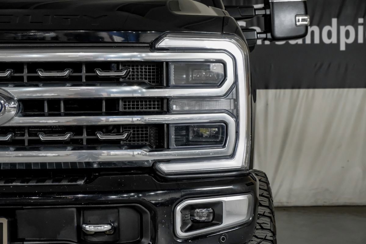 Used 2023 Ford F350 Platinum AWD/4WD image 43