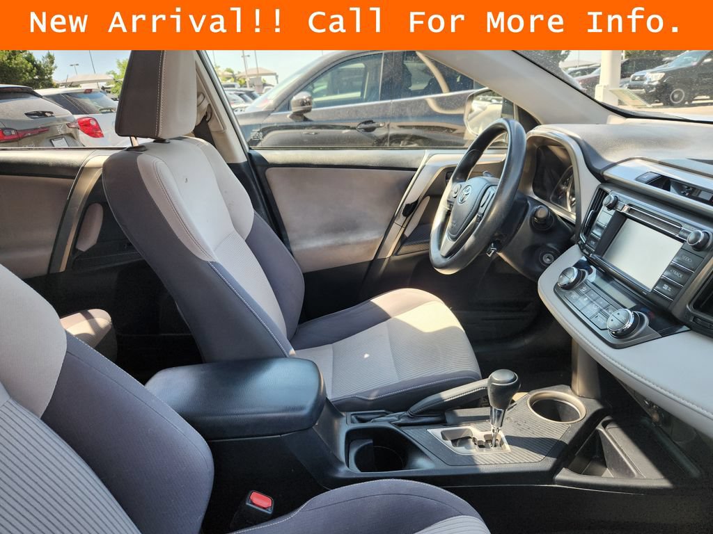 Used 2014 Toyota RAV4 XLE AWD/4WD image 10