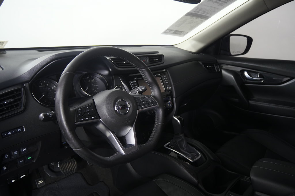 Used 2017 Nissan Rogue SL FWD image 11