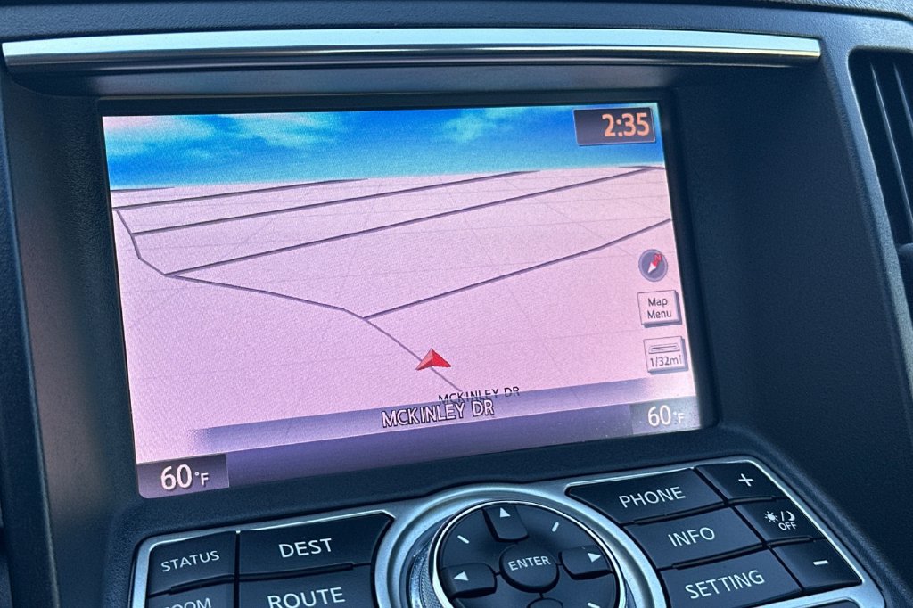 Used 2015 INFINITI Q40 w/ Navigation Package RWD image 17