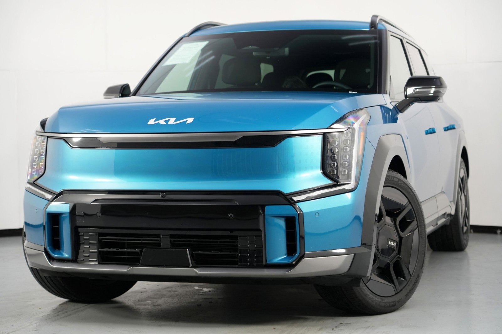 Used 2024 Kia EV9 GT-Line image 3