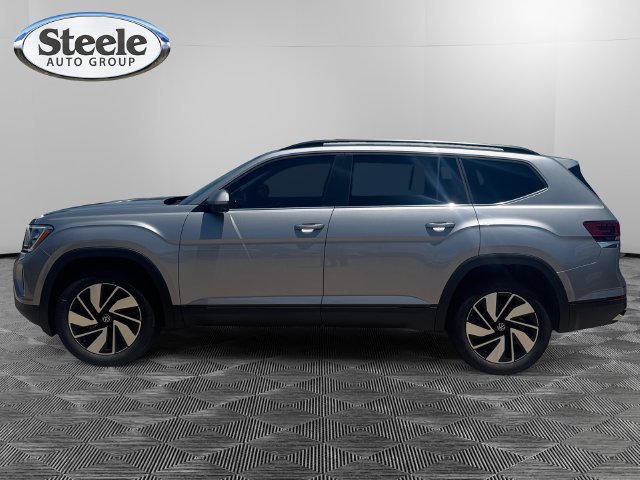 New 2026 Volkswagen Atlas SE FWD image 2
