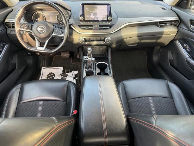 Used 2025 Nissan Altima 2.5 SR FWD image 11