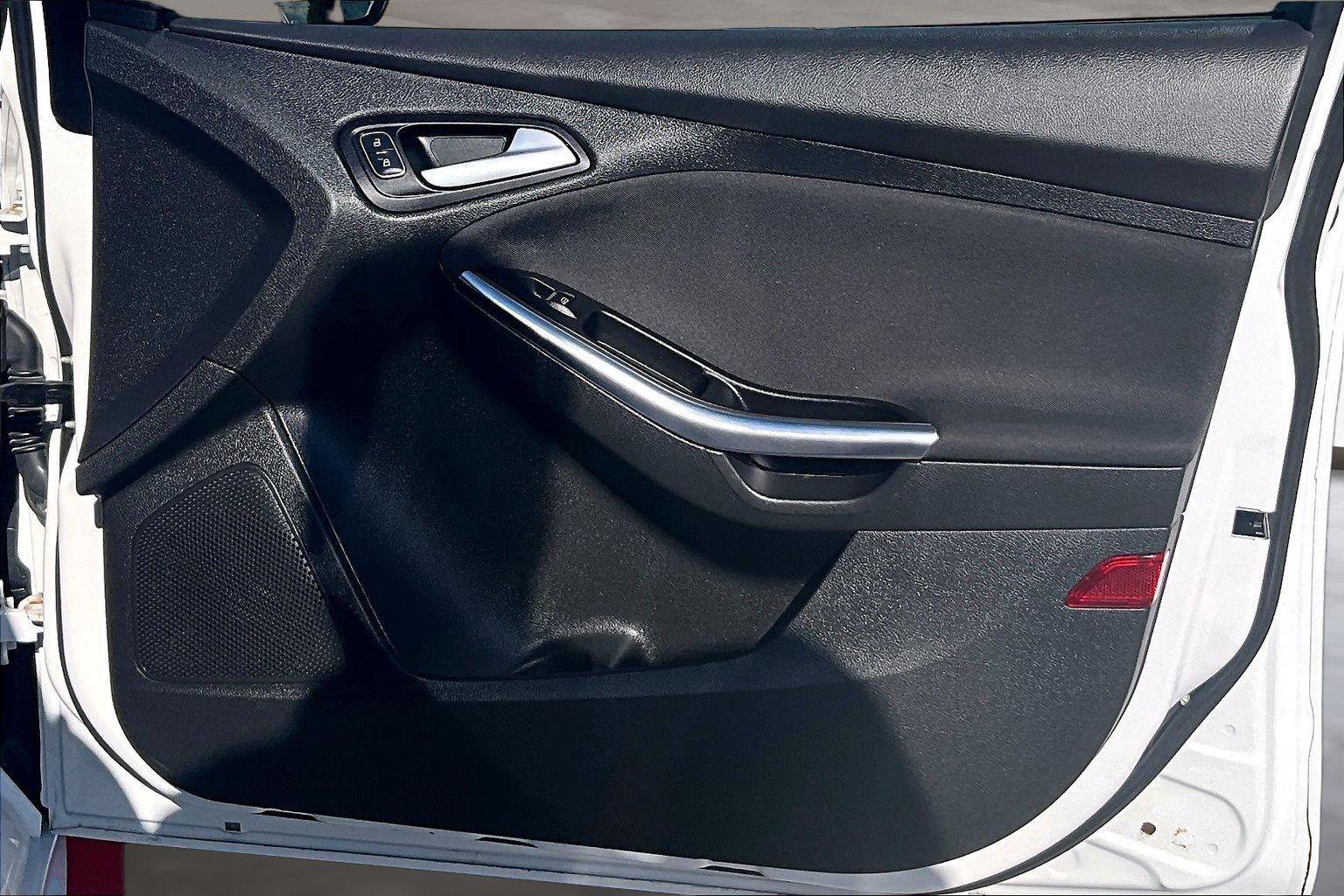 Used 2018 Ford Focus ST FWD image 23