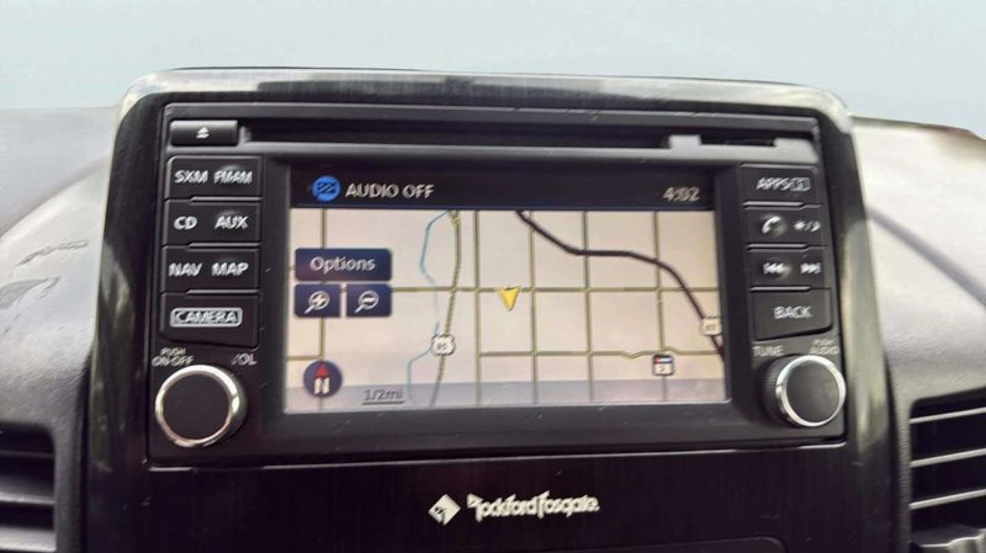 Used 2015 Nissan Titan SV w/ SV Value Truck Package image 10