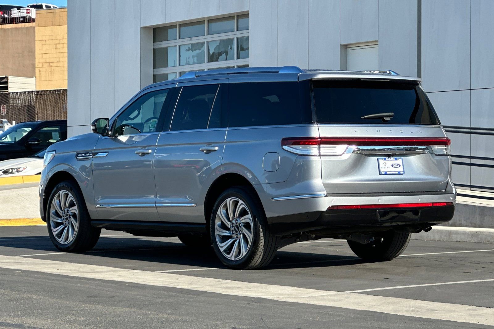 Used 2024 Lincoln Navigator Premiere image 5