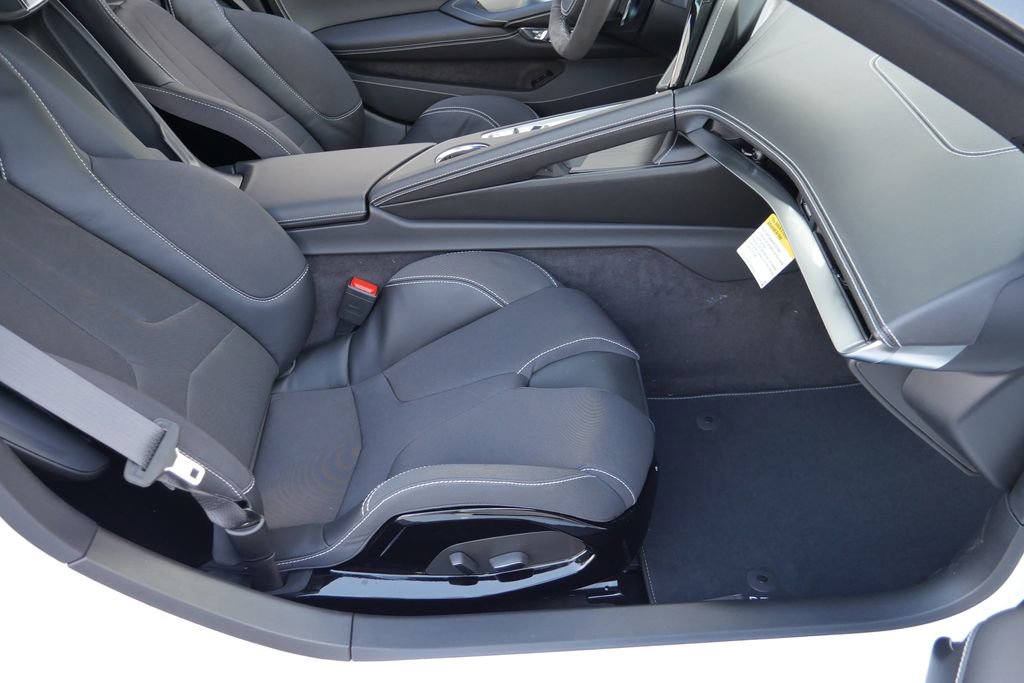 New 2026 Chevrolet Corvette Stingray Convertible w/ Z51 Performance Package RWD image 19