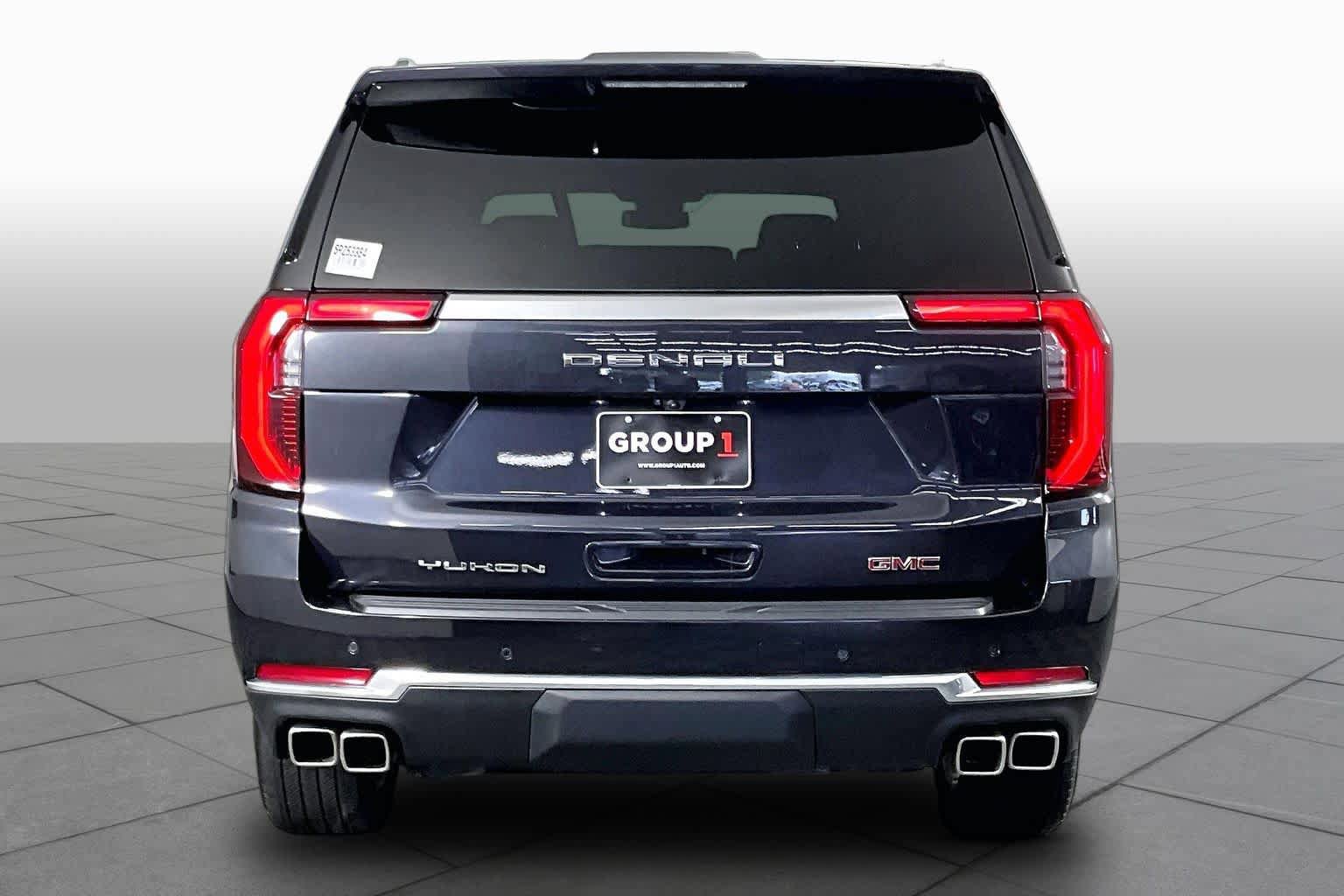 Used 2025 GMC Yukon XL Denali w/ Sun & Power Step Package AWD/4WD image 5