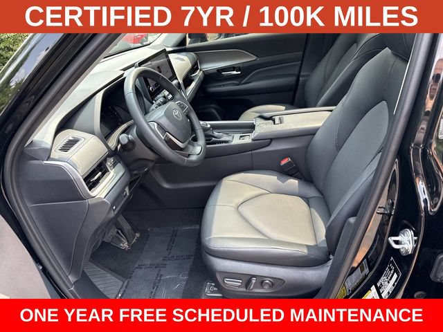 Used 2025 Toyota Grand Highlander FWD image 14