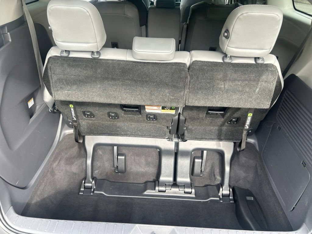Certified 2022 Toyota Sienna XLE w/ XLE Plus Package FWD image 26