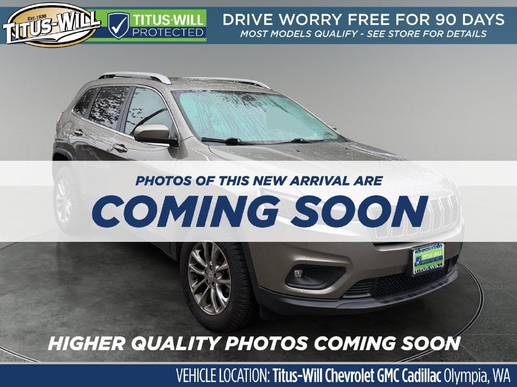 Used 2019 Jeep Cherokee Latitude Plus w/ Comfort/Convenience Group AWD/4WD image 1
