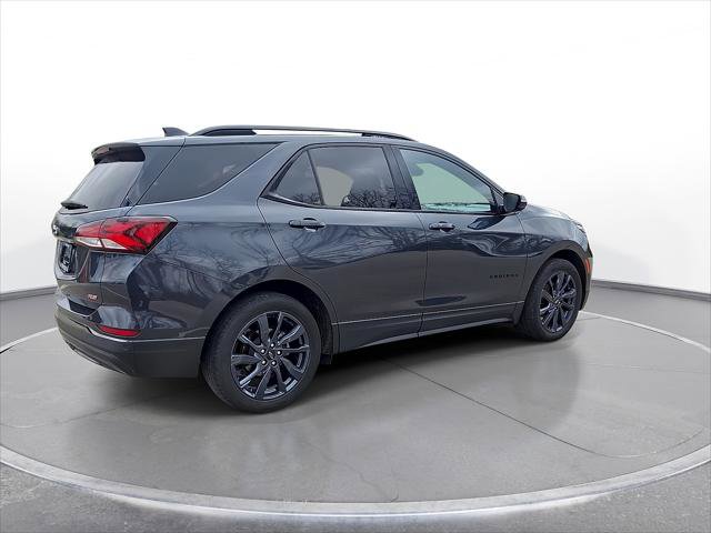 Used 2022 Chevrolet Equinox RS w/ Infotainment Package image 8