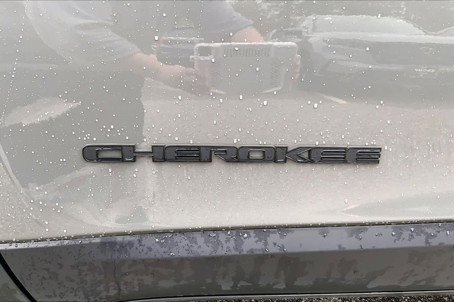 Used 2023 Jeep Cherokee Altitude Lux AWD/4WD image 10