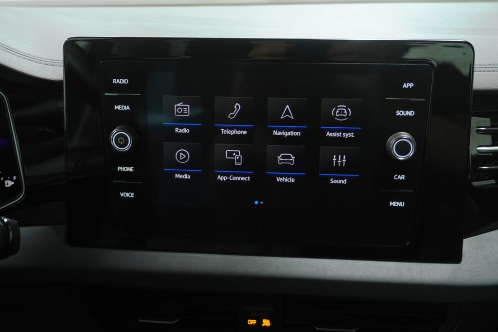 Used 2025 Volkswagen Jetta SE FWD image 14