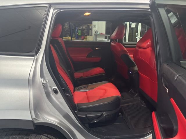 Used 2022 Toyota Highlander XSE AWD/4WD image 33