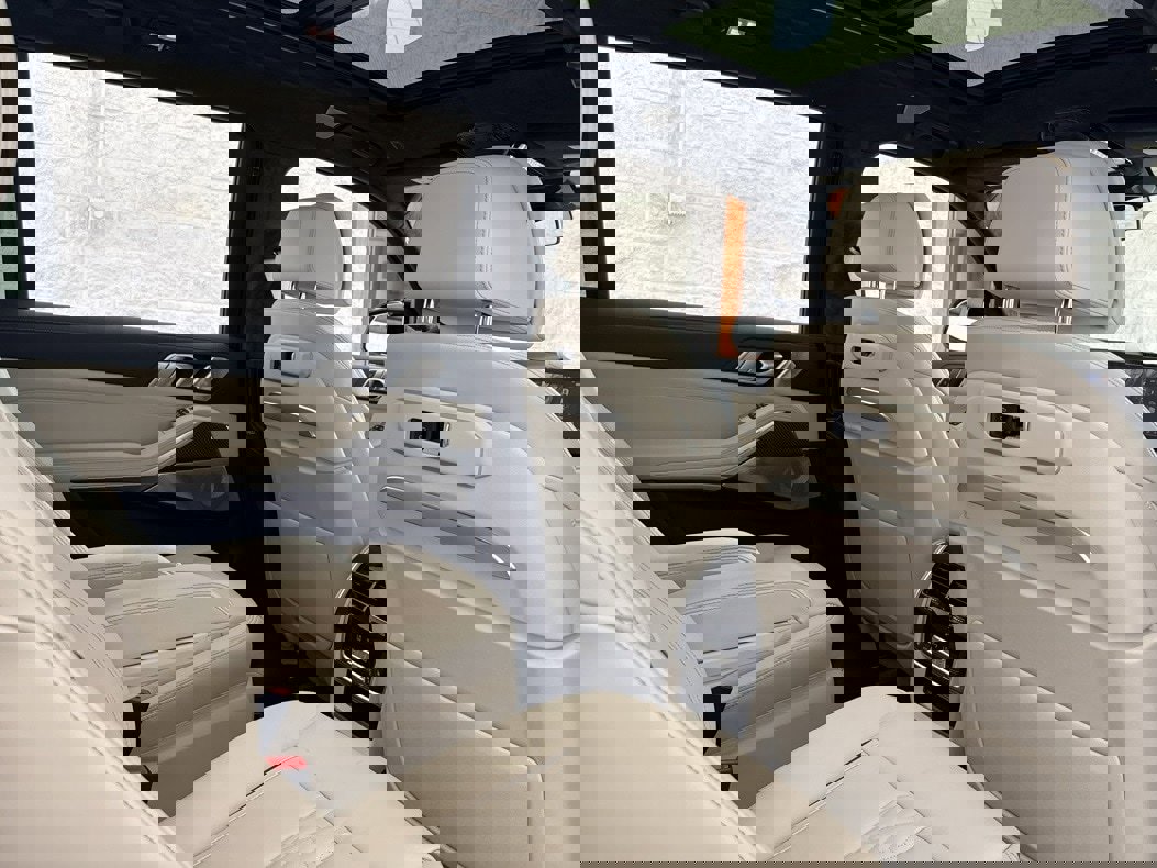 New 2026 BMW X7 M60i image 53