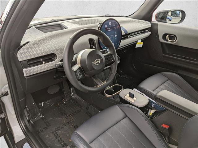 Certified 2025 MINI Cooper 2-Door Hardtop image 10