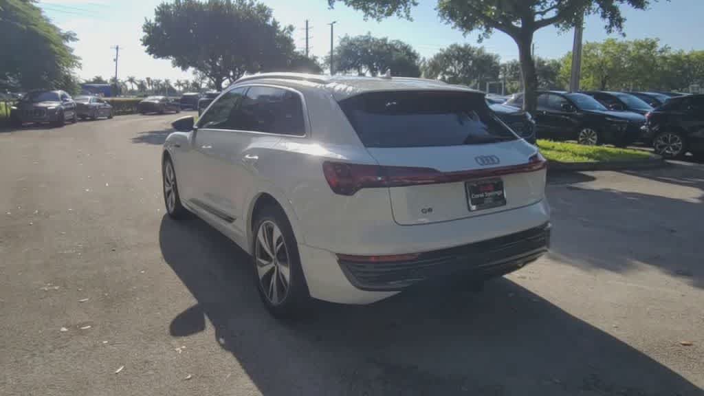 Certified 2024 Audi Q8 e-tron Premium Plus w/ Premium Plus Package AWD/4WD image 7