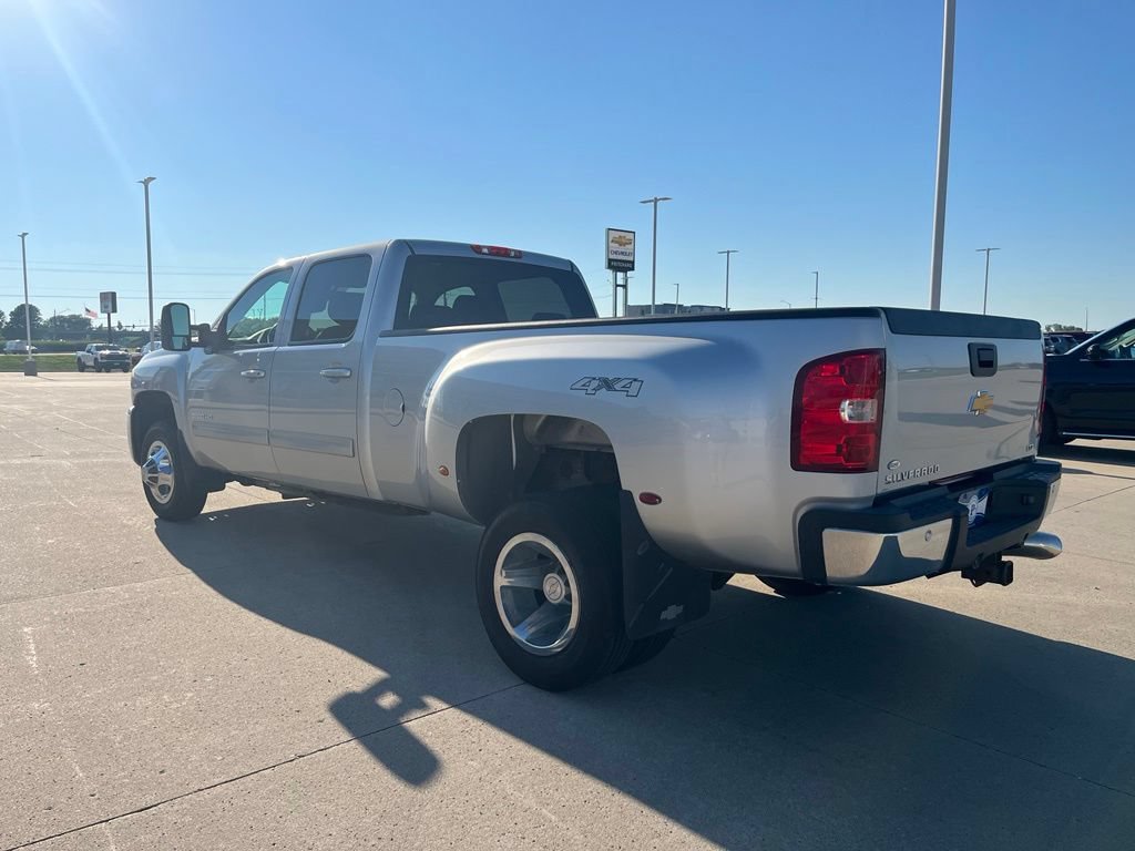 Used 2010 Chevrolet Silverado 3500 LTZ AWD/4WD image 4