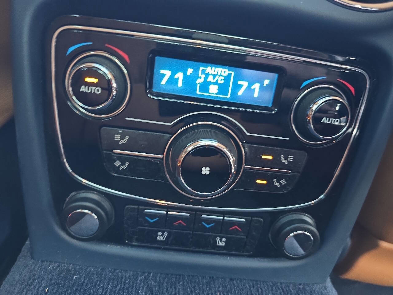 Used 2014 Jaguar XJ L Portfolio image 35