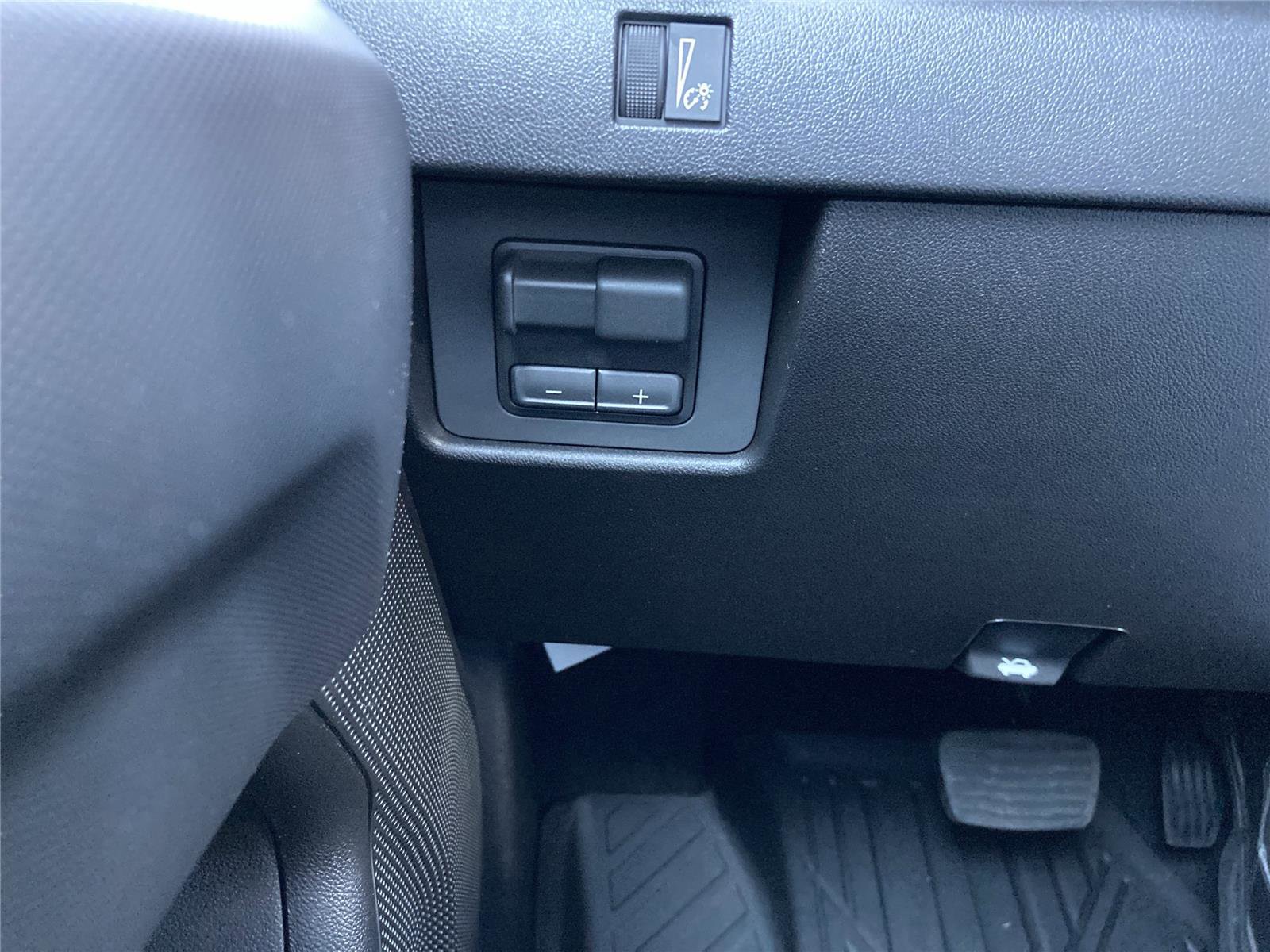 New 2026 GMC Canyon Elevation w/ Convenience Package image 26