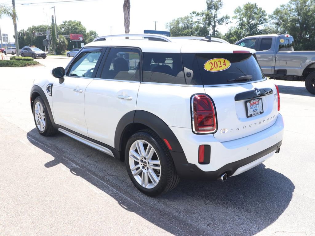 Used 2024 MINI Cooper Countryman S w/ Signature Upholstery Package image 10