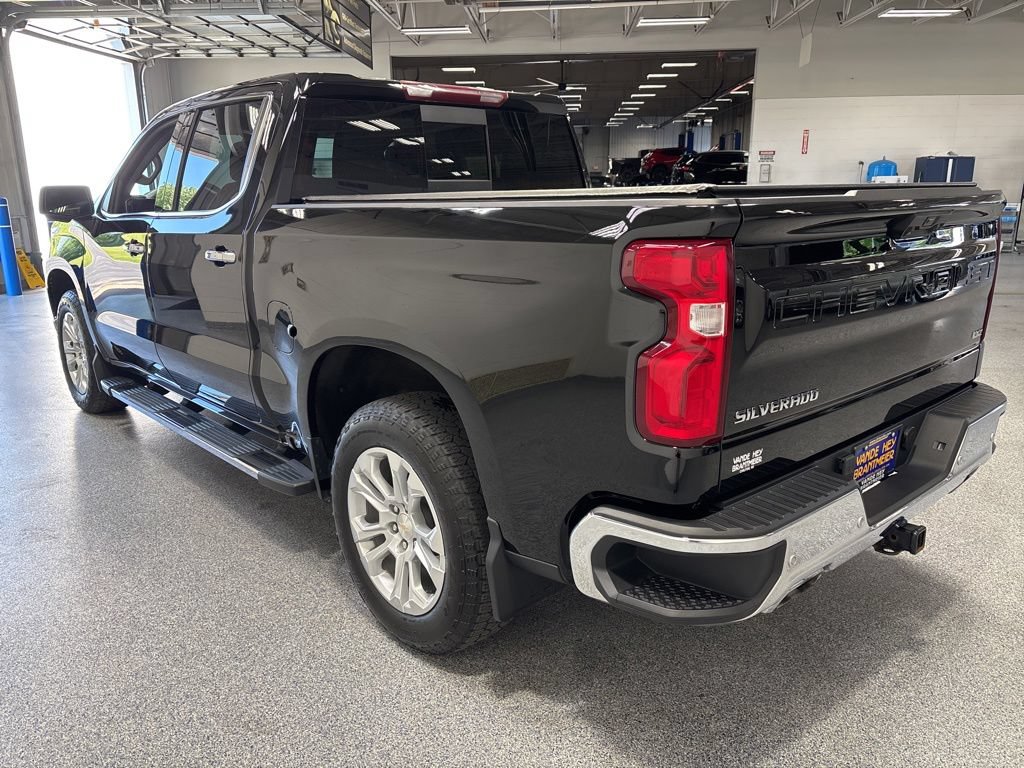 Used 2023 Chevrolet Silverado 1500 LTZ w/ LTZ Premium Package AWD/4WD image 5