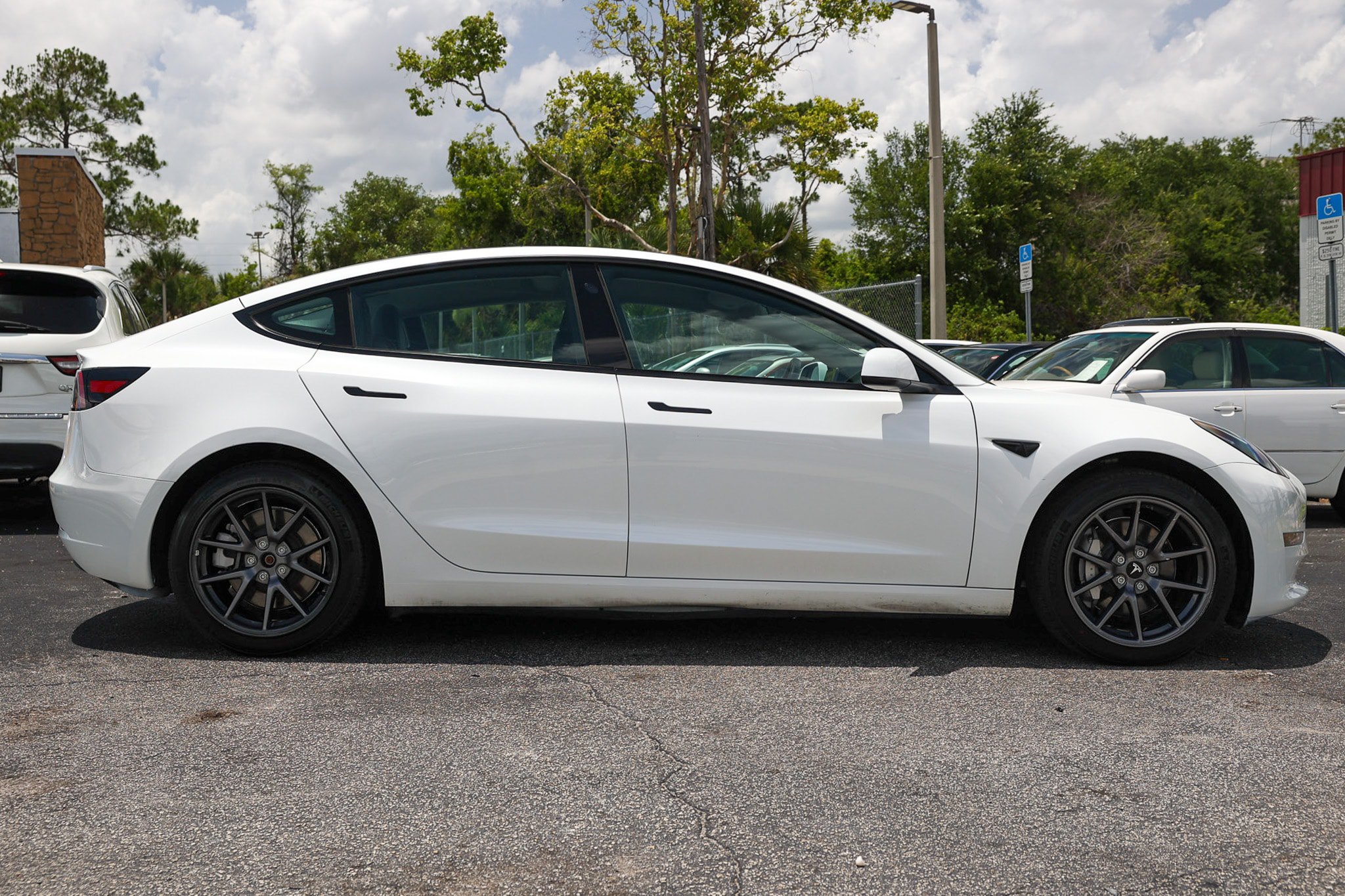 Used 2023 Tesla Model 3 Standard Range RWD image 17
