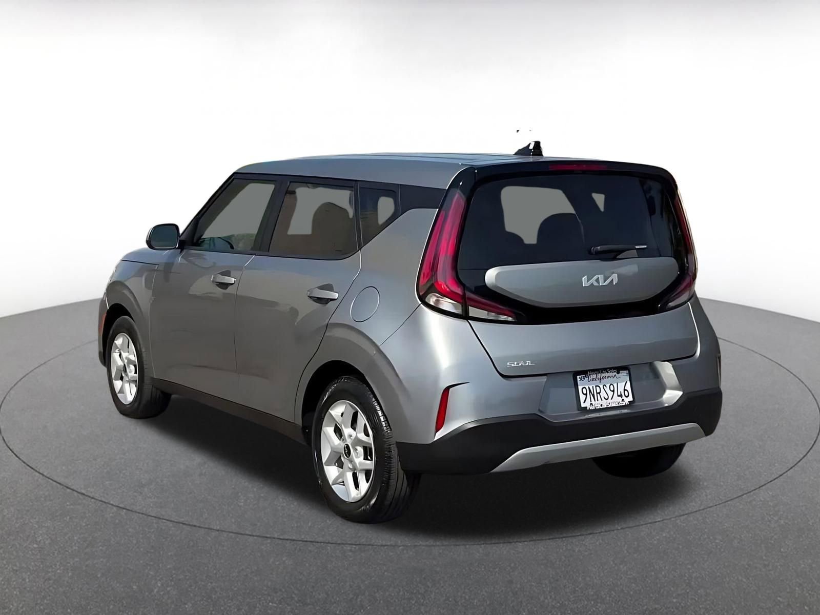 Used 2025 Kia Soul LX w/ LX Technology Package image 11