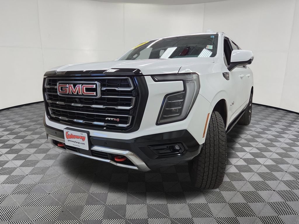 Used 2025 GMC Yukon XL AT4 w/ AT4 Premium Package AWD/4WD image 7