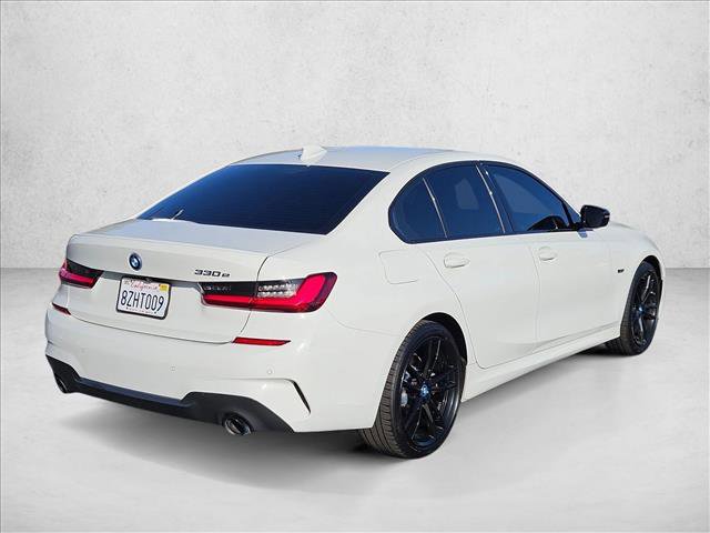 Used 2022 BMW 330e w/ M Sport Package image 5