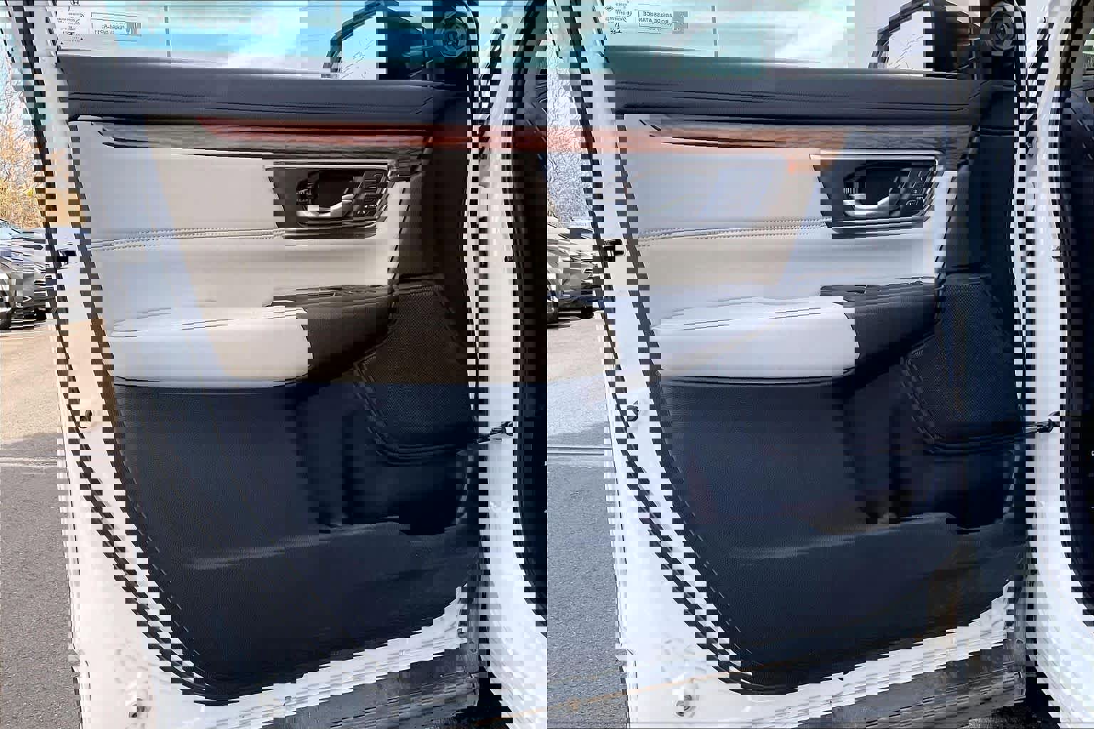 Used 2018 Honda CR-V Touring image 21