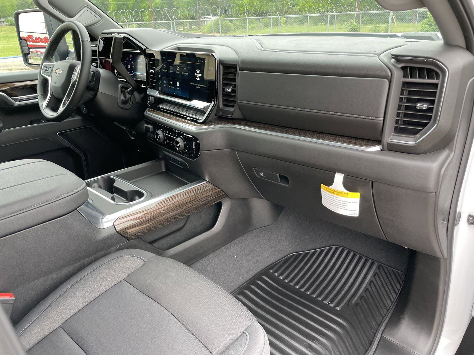 Used 2025 Chevrolet Silverado 2500 LT w/ Convenience Package AWD/4WD image 45