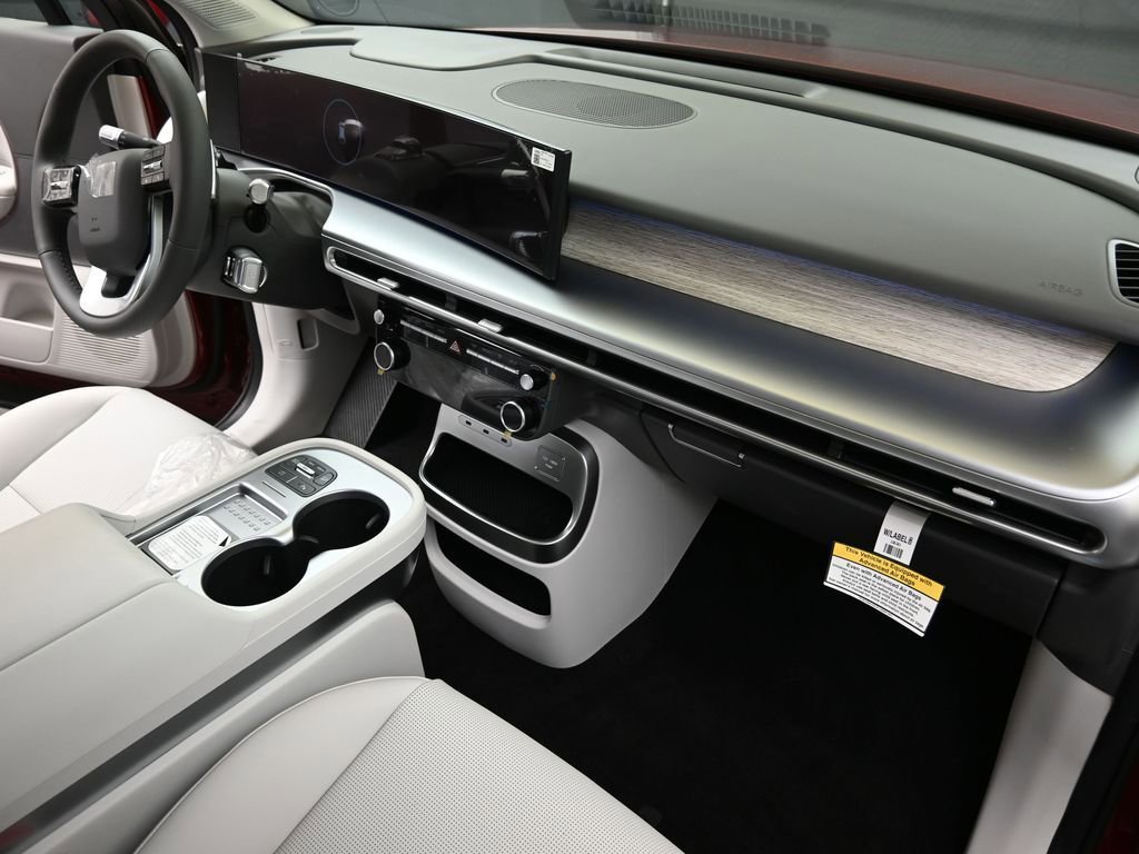 Used 2026 Hyundai Ioniq 9 SEL image 13