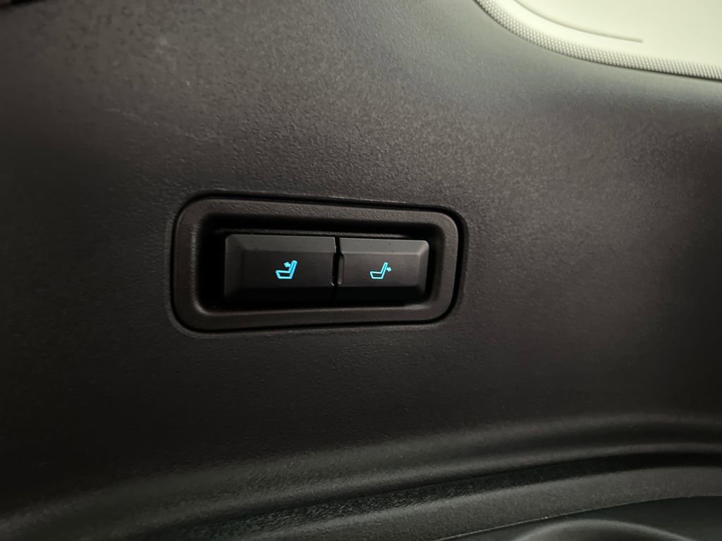 Used 2025 Ford Expedition Platinum AWD/4WD image 31