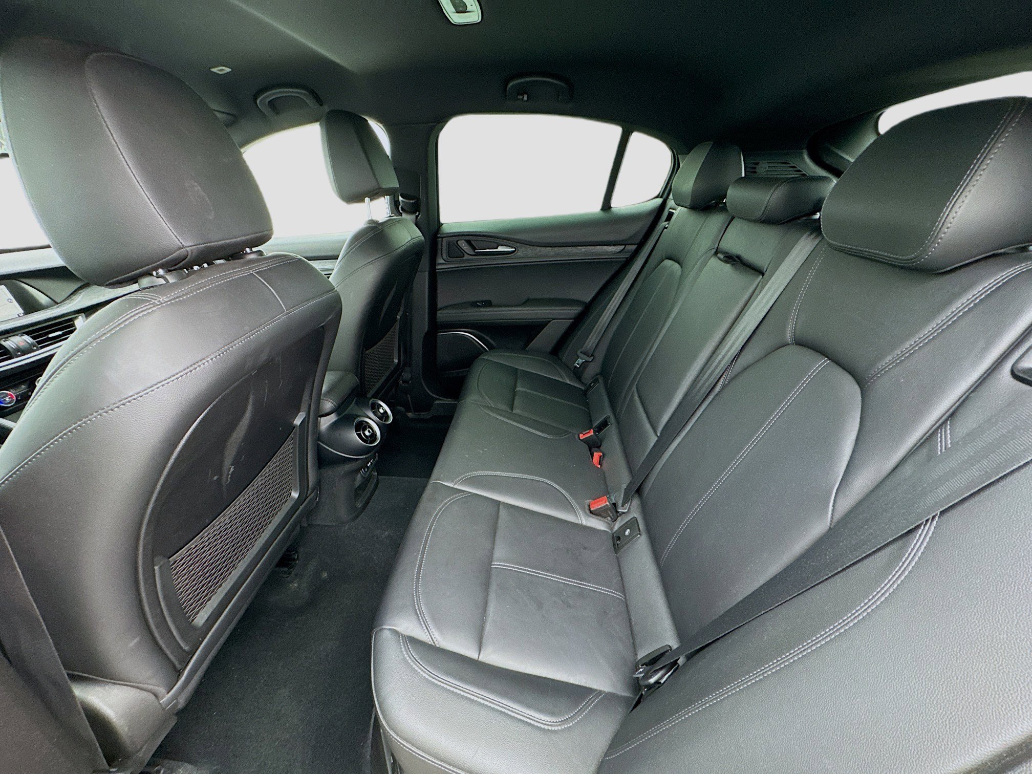 Used 2022 Alfa Romeo Stelvio Sprint image 15