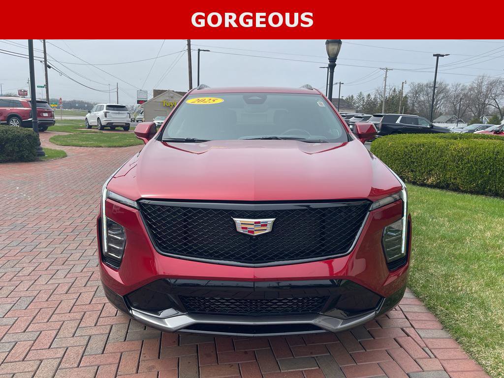 Used 2025 Cadillac XT4 Sport image 3