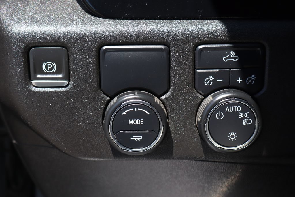 Used 2024 Chevrolet Silverado 1500 LT RWD image 24
