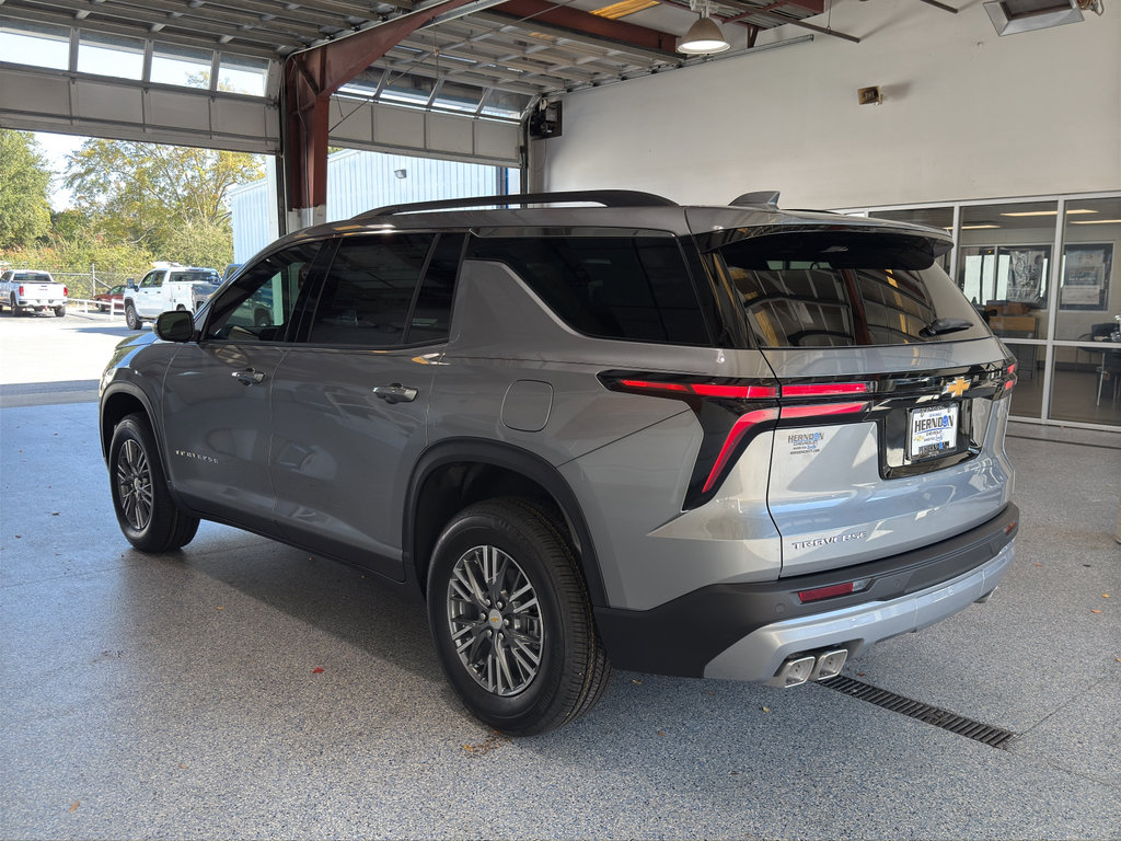 New 2026 Chevrolet Traverse LT w/ LPO, Floor Liner Package image 5