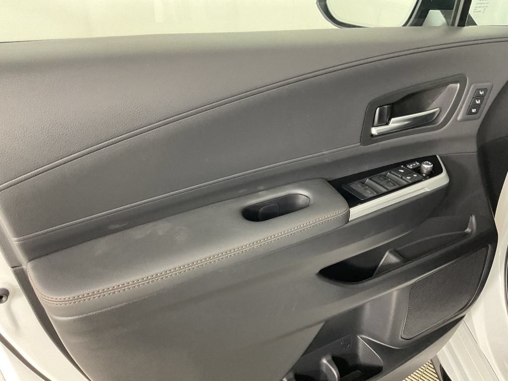 New 2026 Toyota Sienna Platinum AWD/4WD image 17