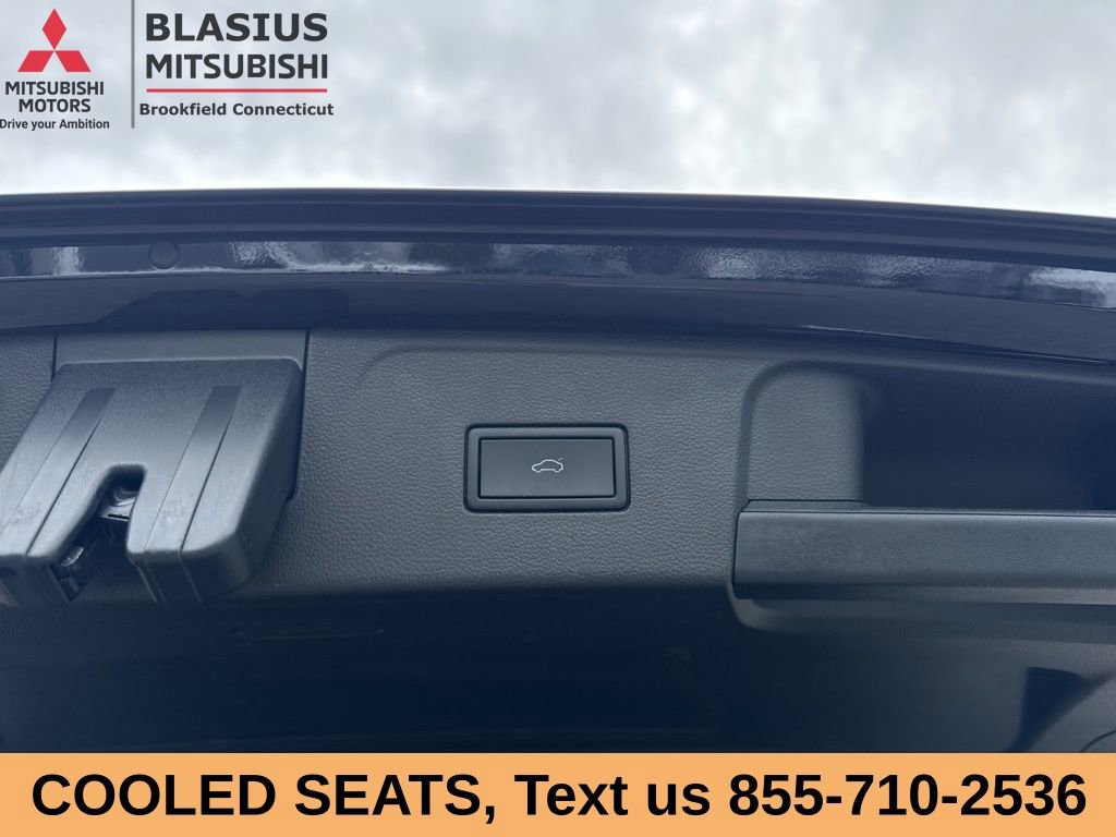 Used 2024 Volkswagen Atlas SEL Premium R-Line AWD/4WD image 11